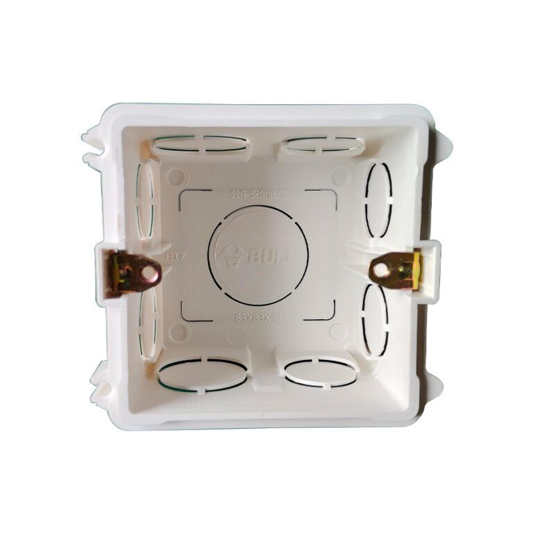 Caja-de-plastico-tamano-86-para-pared-GI-BOX-Р-1-1